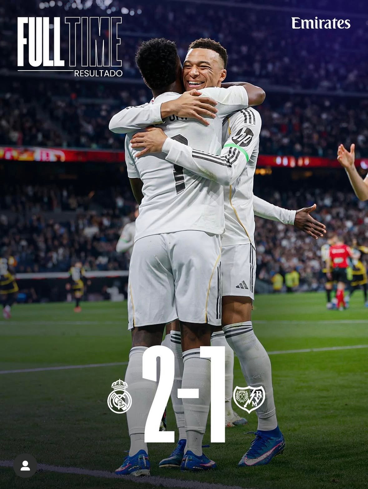 Jugadores del Real Madrid celebrando tras ganar 2-1 al Rayo Vallecano