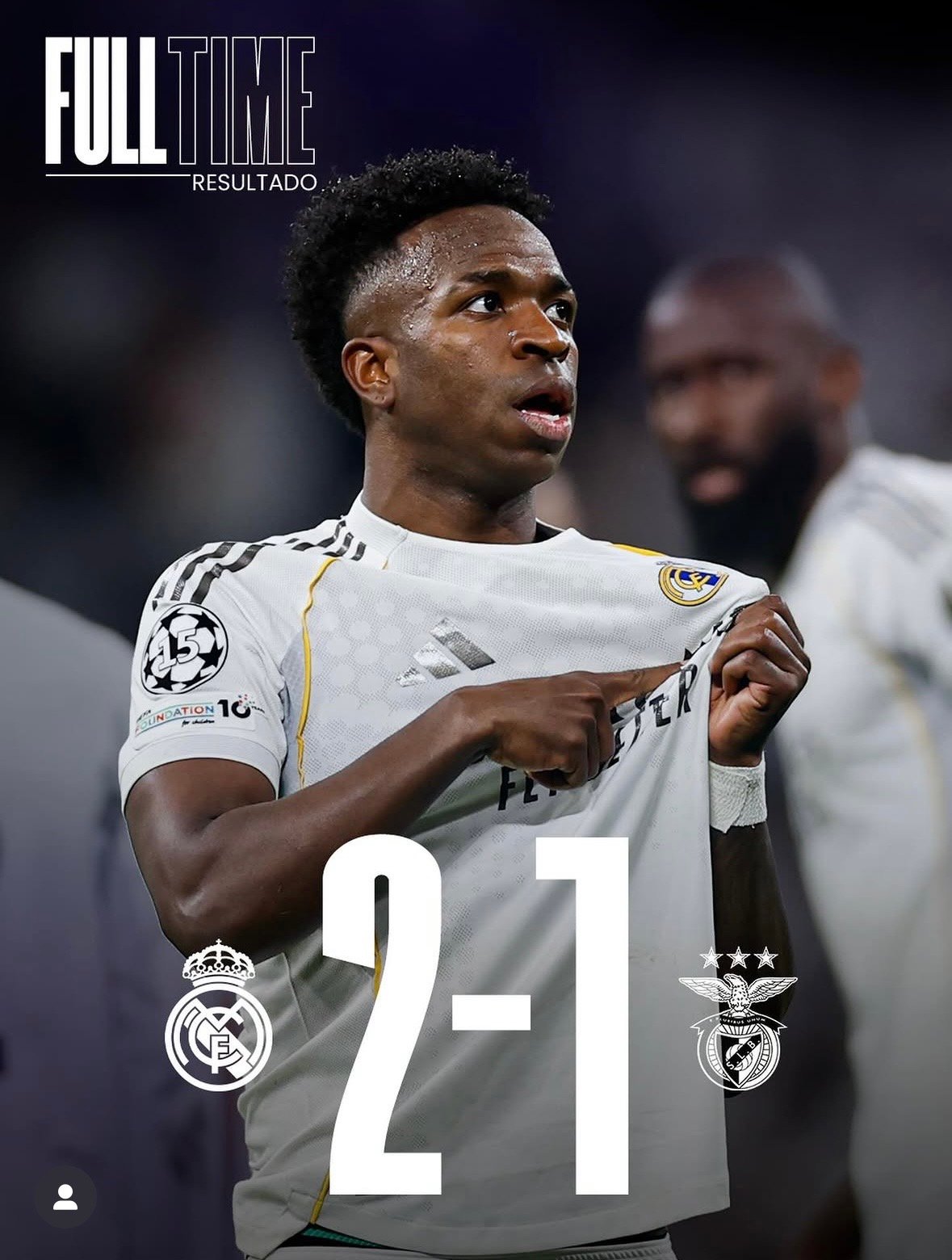 Vinícius Júnior del Real Madrid celebrando tras ganar 2-1 al Benfica en la Champions League