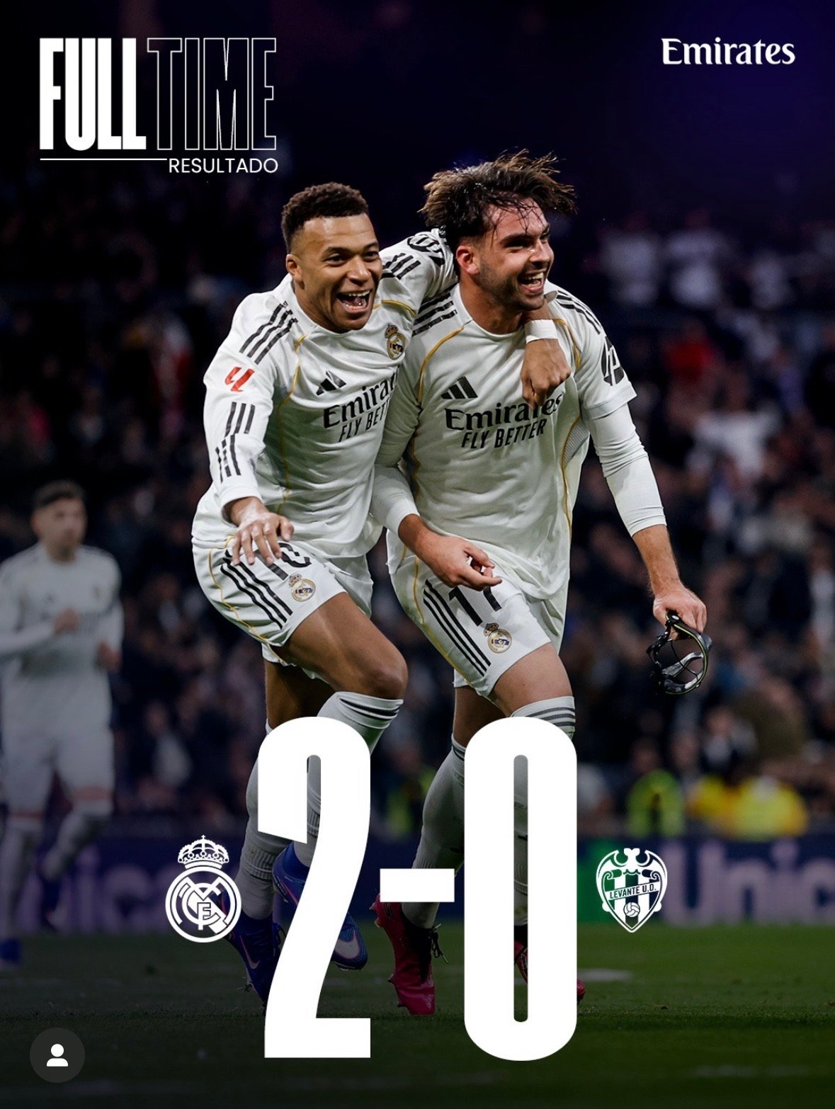 Jugadores del Real Madrid celebrando tras ganar 2-0 al Levante UD